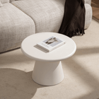 Ronde witte salontafel van microcement