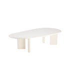 Organische salontafel van microcement wit