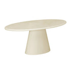 Ovale beige eettafel van microcement