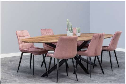 Geef je eetkamer karakter met statement chairs