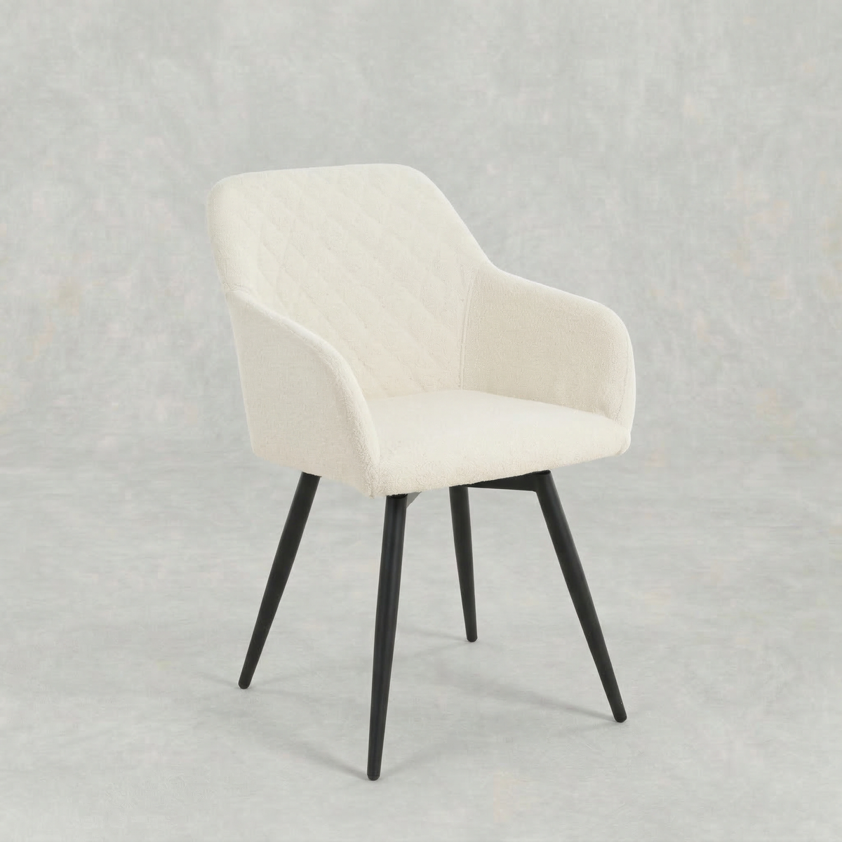 Boucle witte eetkamerstoel met zwart onderstel