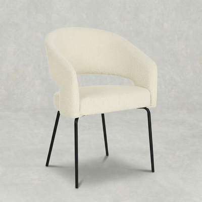 Eetkamerstoel Aalborg Wit Bouclé met zwart onderstel