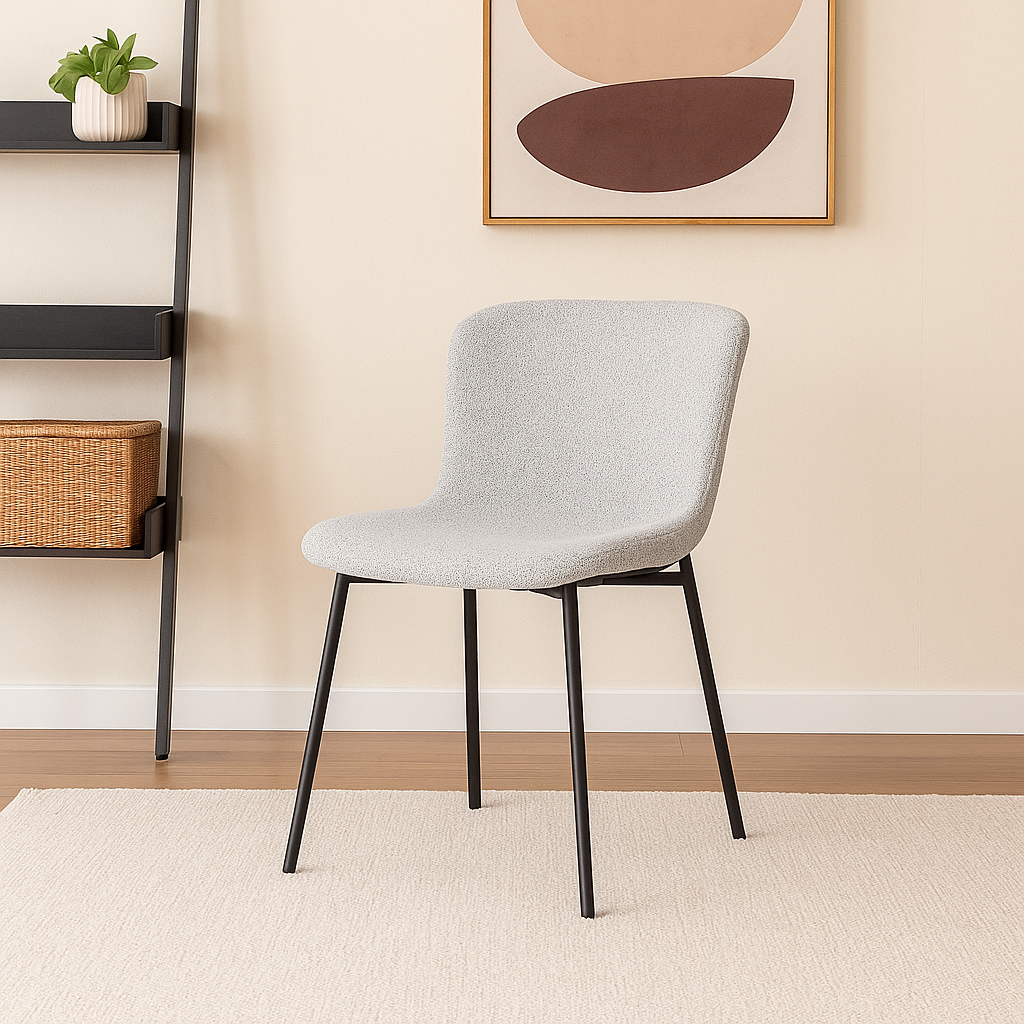 Eetkamerstoel Skagen Beige Bouclé met zwart onderstel