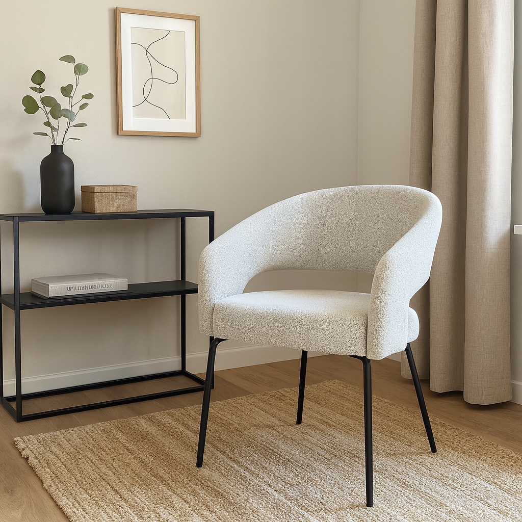 Eetkamerstoel Aalborg Beige Bouclé met zwart onderstel