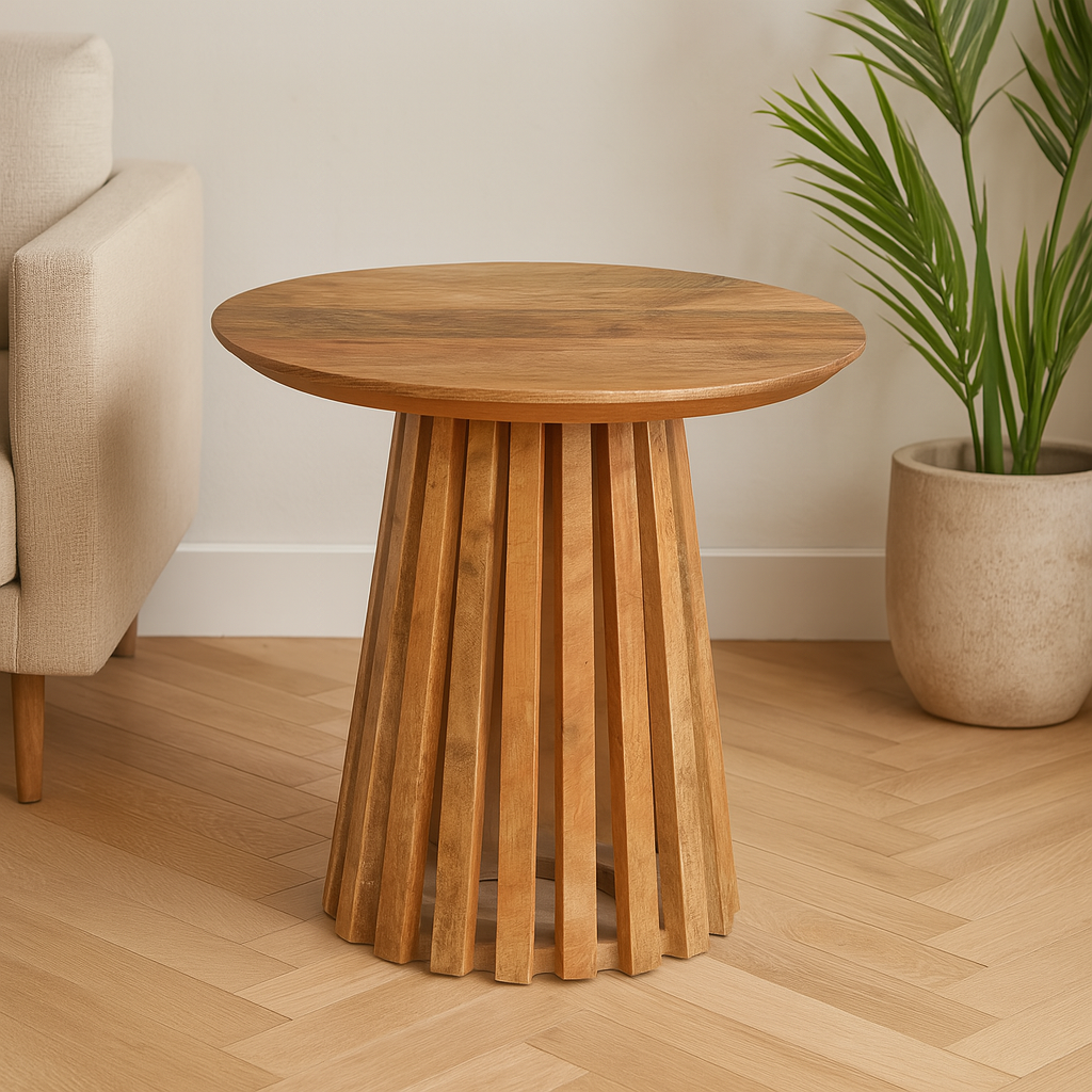 Ronde houten salontafel. 
