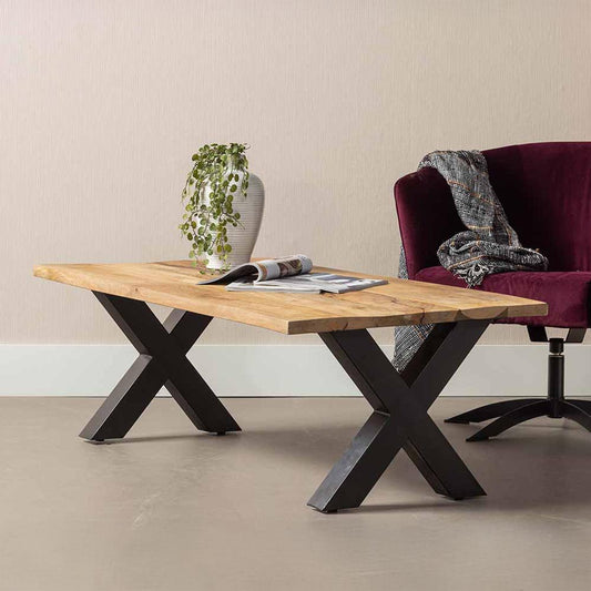 stoere industriele salontafel met rechthoekig mangohouten blad 130 cm lang