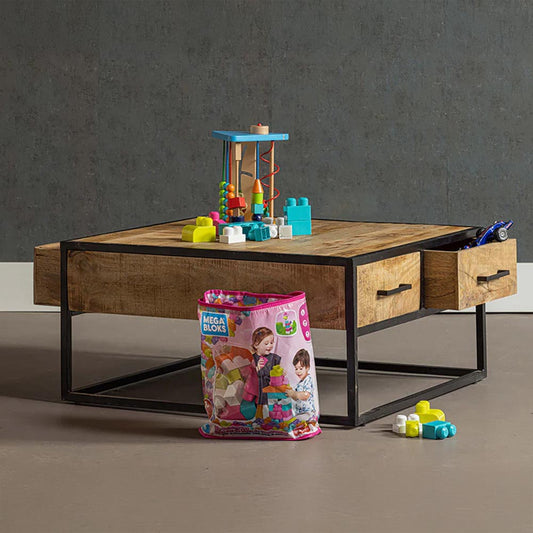 vierkante salontafel van mangohout met lades aan beide zijdes 80x80 cm