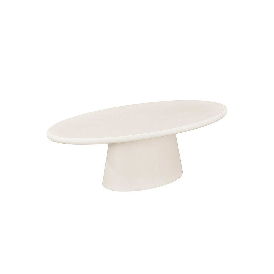 Ovale salontafel van microcement
